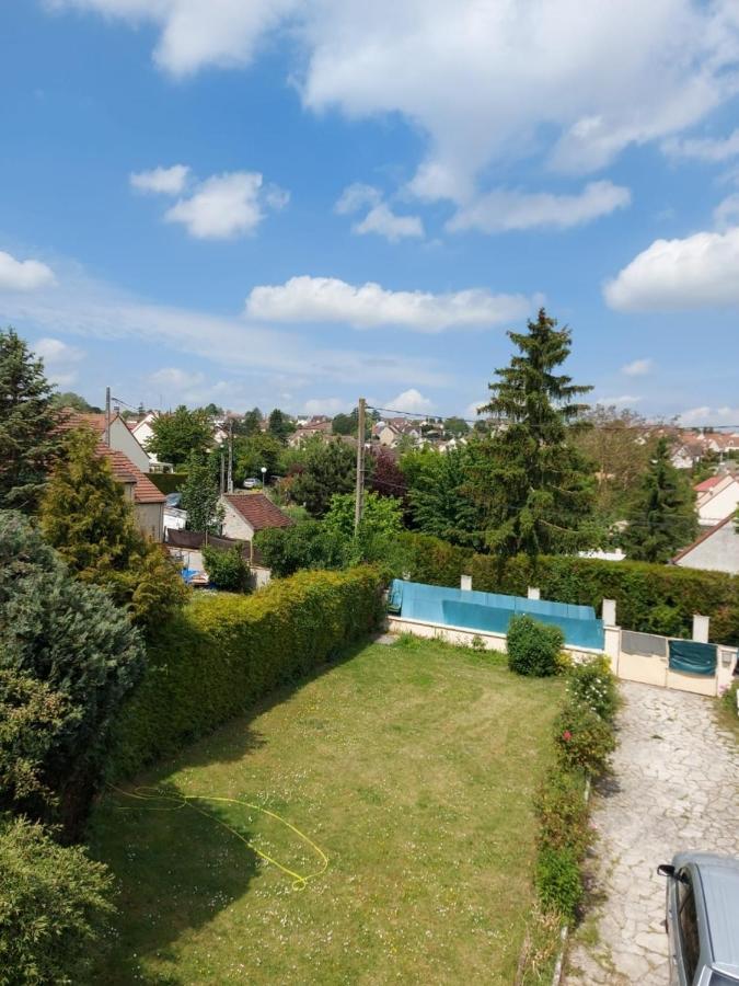 Grand Studio Entier Ecquevilly Exterior foto